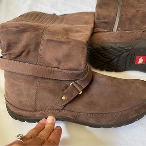 North Face Suede boots size 10.5